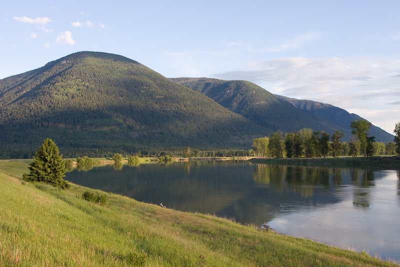 TC-Idaho Scenic-D50010-00189.jpg :: Kootenai River in North Idaho bordering The Nature Conservancy Ball Creek Ranch Preserve