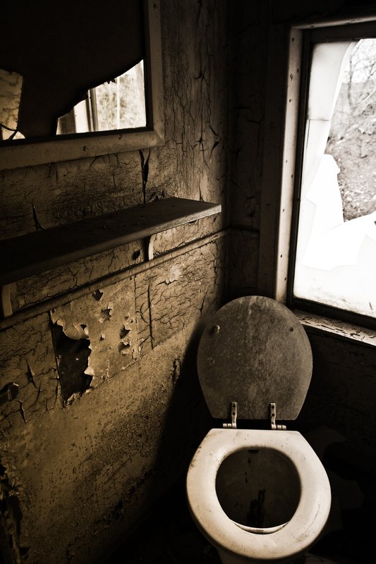 Haunted School House and Train Yard --  PA Arpil  2009 (35).jpg