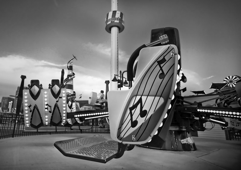 IMG_2633 stly black and white.jpg