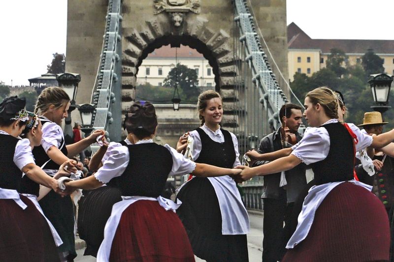 Folk dancers Lanchid.jpg