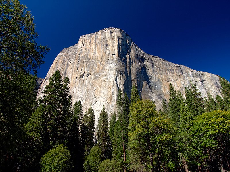 El Capitan.jpg :: El Capitan rises over 3000' above the valley floor at Yosemite National Park, California