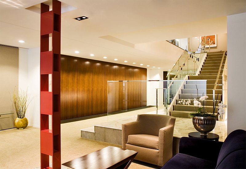 7th flr stairwell lobby.jpg