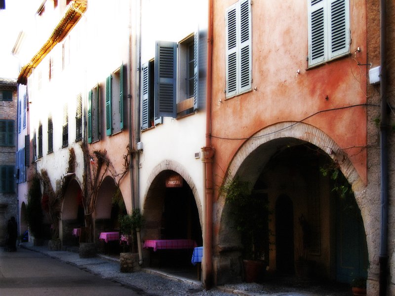 Biot alley France.jpg