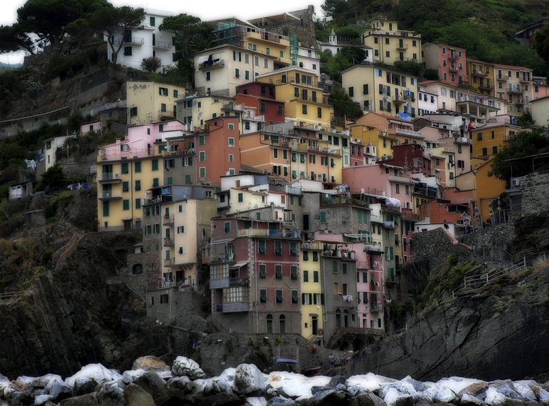 Cinque Terre homes.jpg