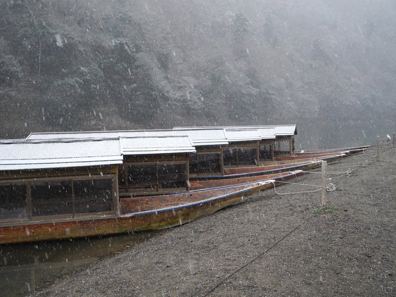Kyoto Japan boats in snow 0994.jpg :: Japan 2011