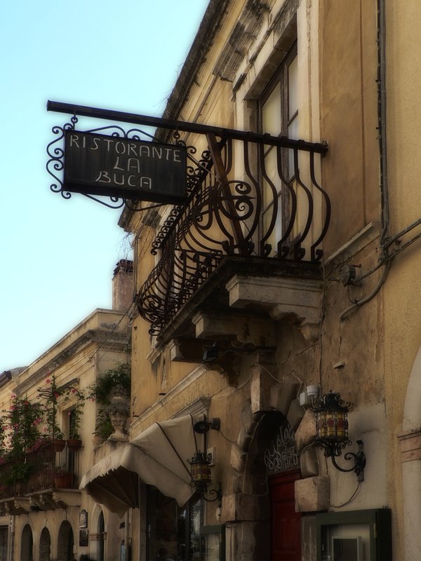 La Buca Sorrento.jpg