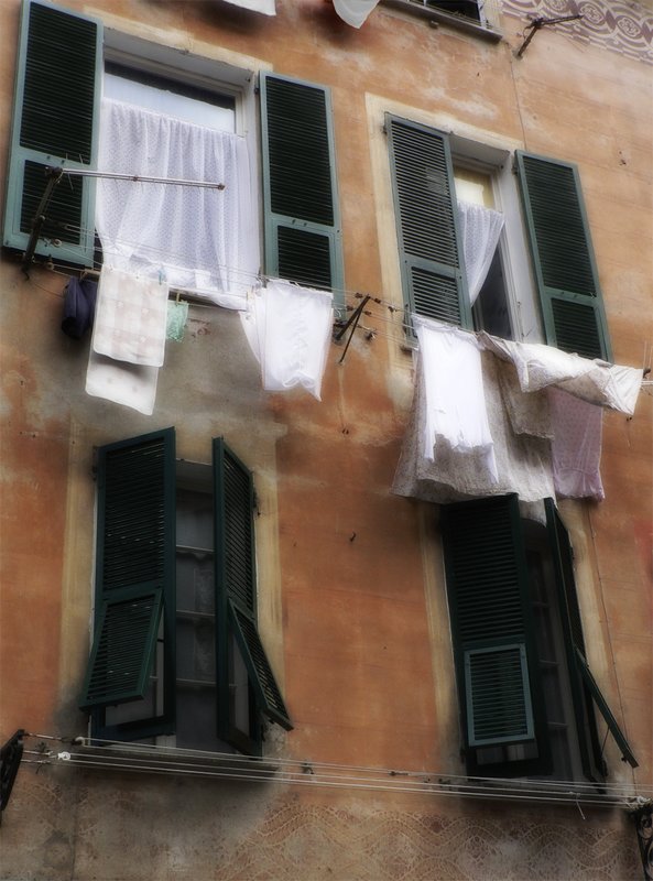 Laundry in Cinque Terre.jpg