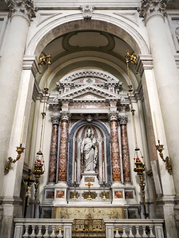 Mother Mary in Venetian Cathedral 2279.jpg ::                                Mother Mary in Venetian Cathedral 