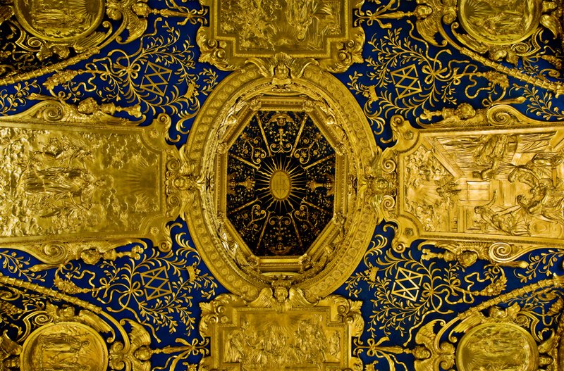 Munich Cathedral Ceiling of Royal Palace.jpg