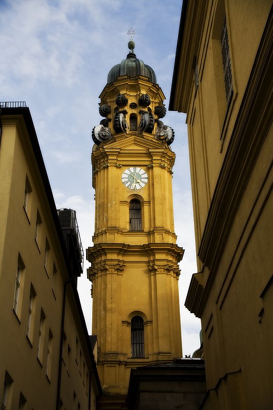 Munich bell tower.jpg