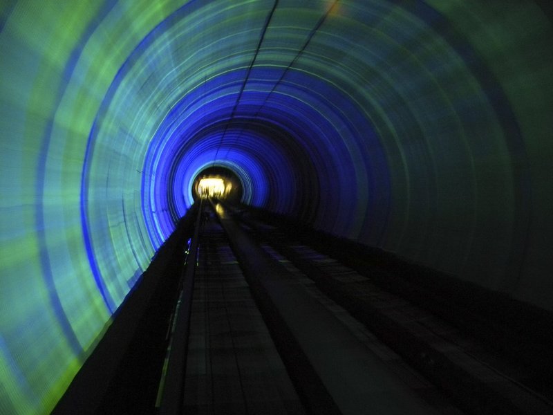 Shanghai Bund Sightseeing tunnel3.jpg