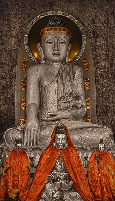 Shanghai Jingan Temple Buddha.jpg