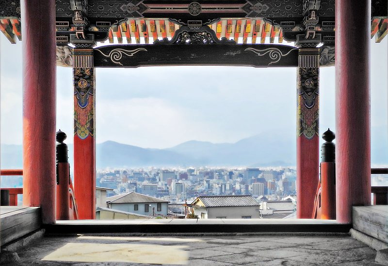 View-of-Kyoto-from-Kiyomizu-temple-0725.jpg