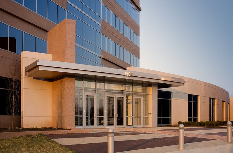 Washington Technology Park III Entrance.jpg :: Client: CMSS Architects