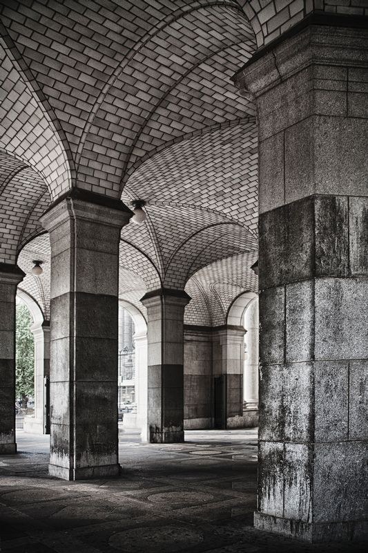70. Arches in NYC 8417.jpg