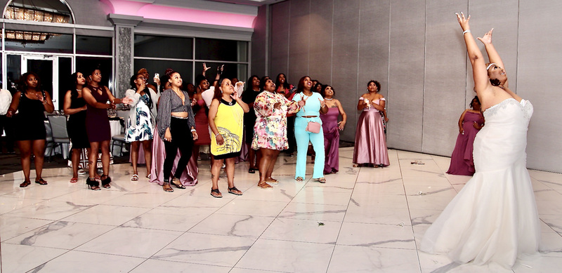 1-Bouquet Toss IMG_0468(1).jpg