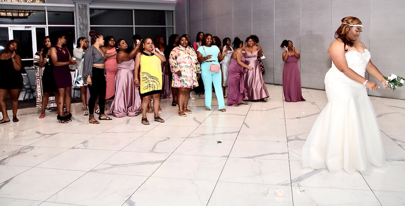 2-Bouquet Toss IMG_0467(1).jpg