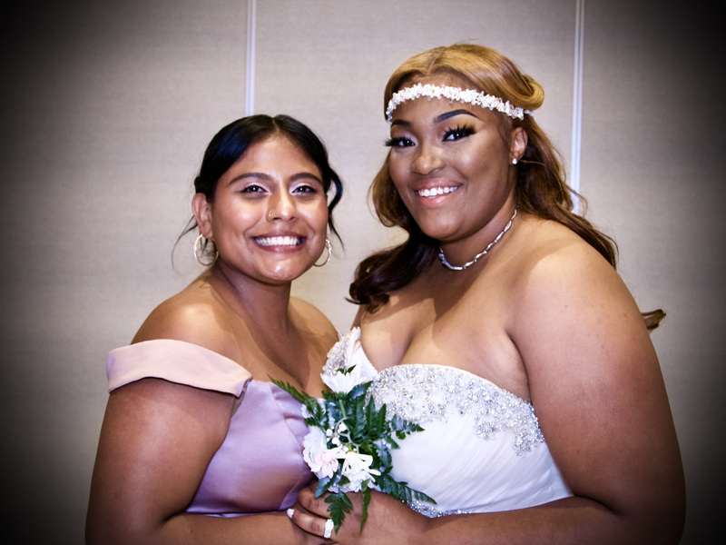 9-Bouquet Toss L1260174(1).jpg