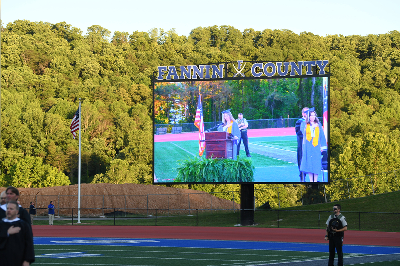 FCGrad250006.jpg