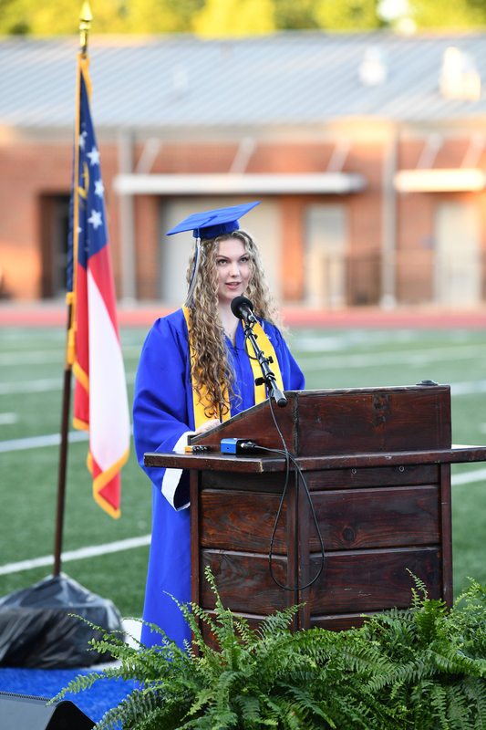 FCGrad250008.jpg