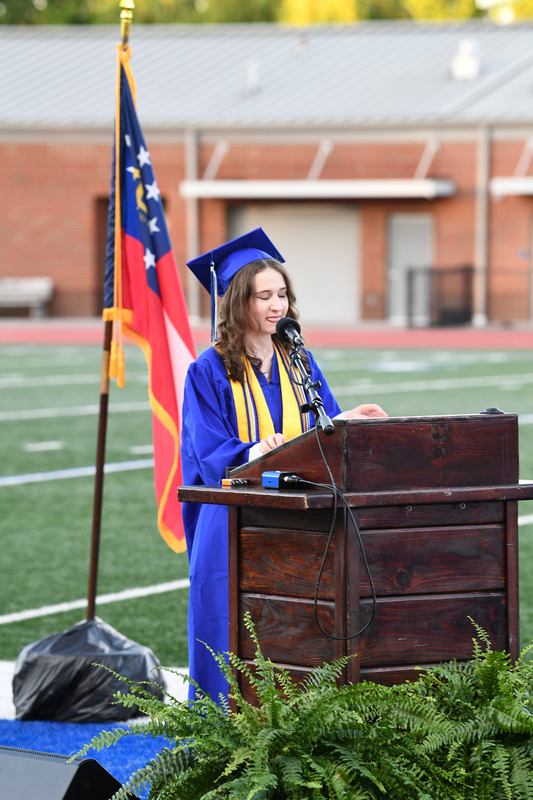 FCGrad250013.jpg