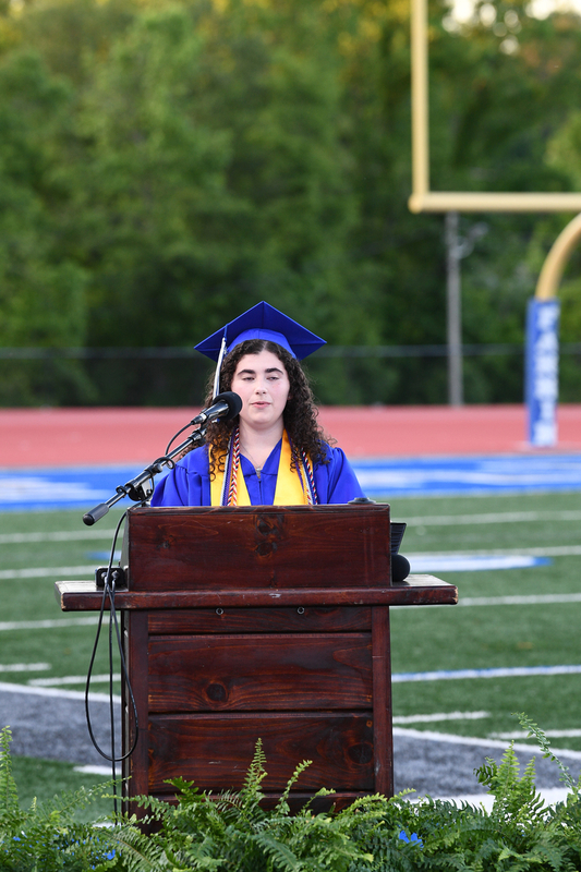 FCGrad250017.jpg