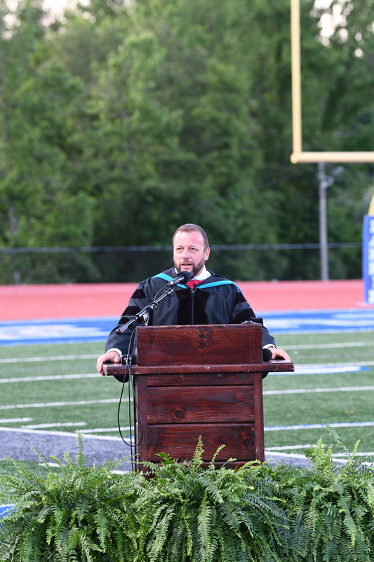 FCGrad250028.jpg