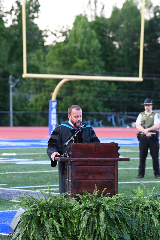 FCGrad250029.jpg
