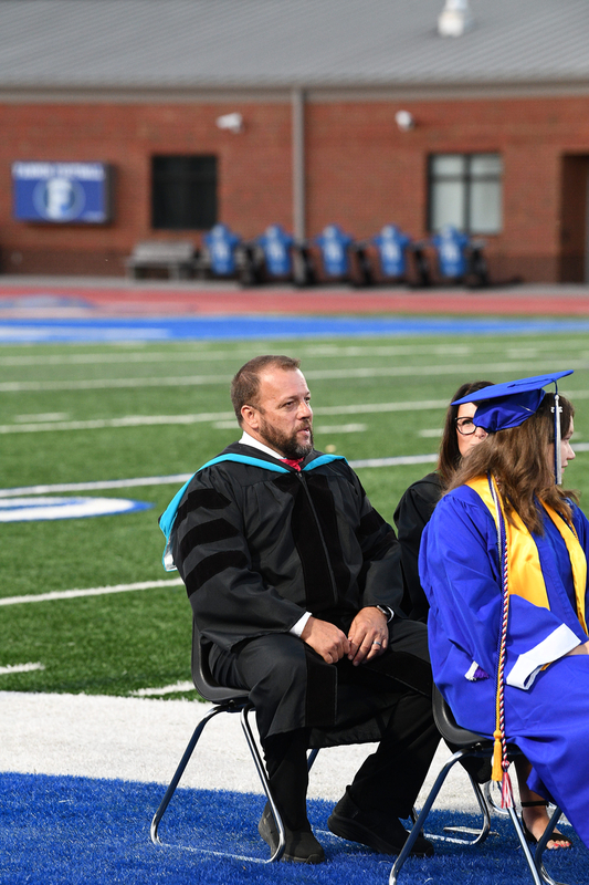 FCGrad250031.jpg