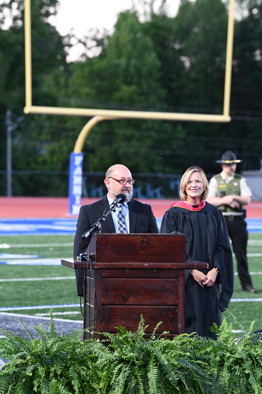 FCGrad250034.jpg
