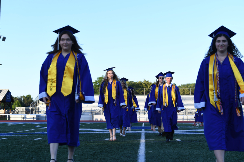 FCGrad250037.jpg