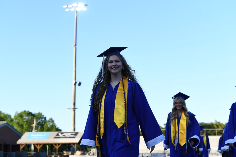 FCGrad250040.jpg
