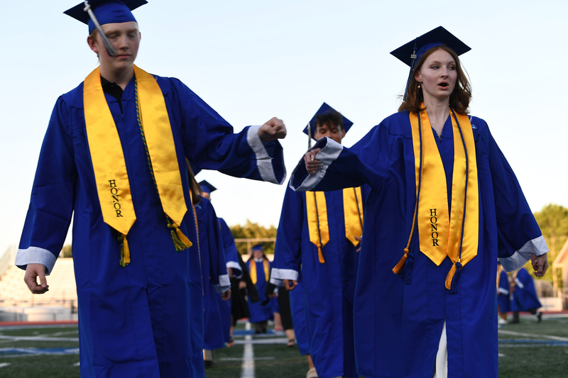 FCGrad250072.jpg