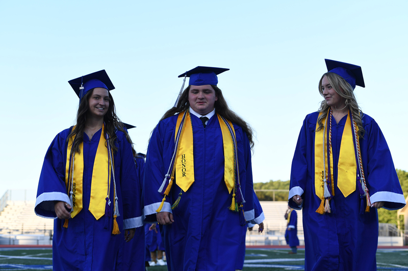 FCGrad250085.jpg