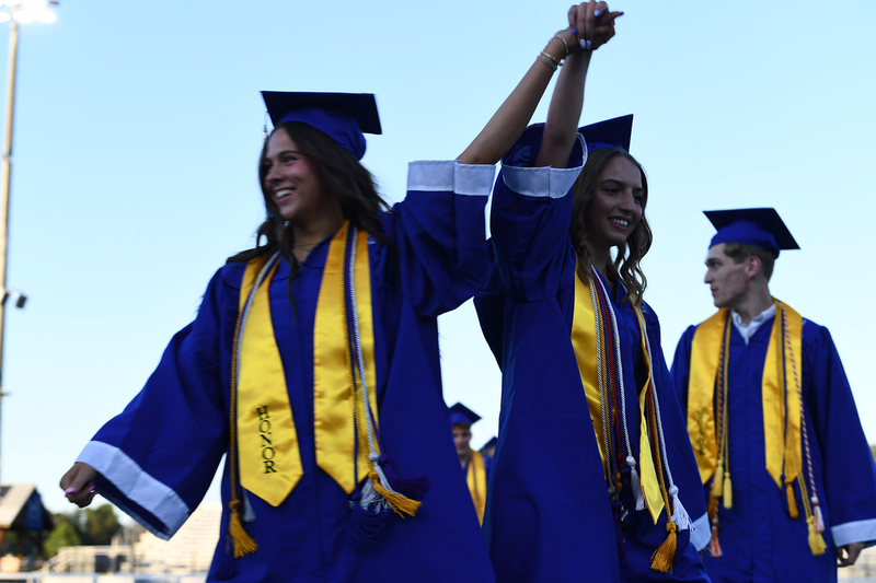 FCGrad250088.jpg