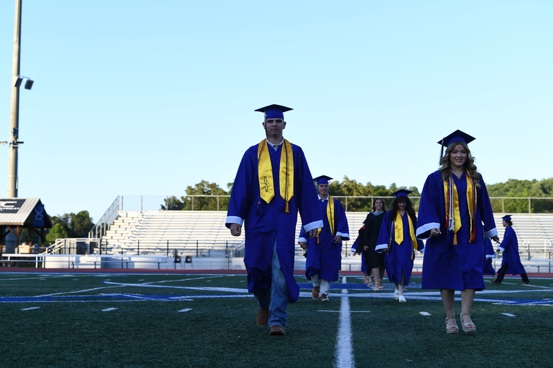 FCGrad250099.jpg
