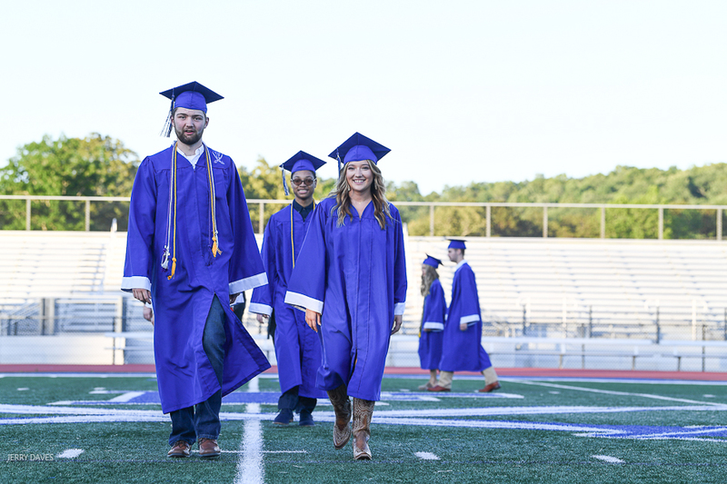 FCGrad250141.jpg