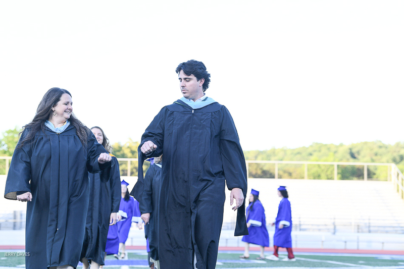 FCGrad250171.jpg
