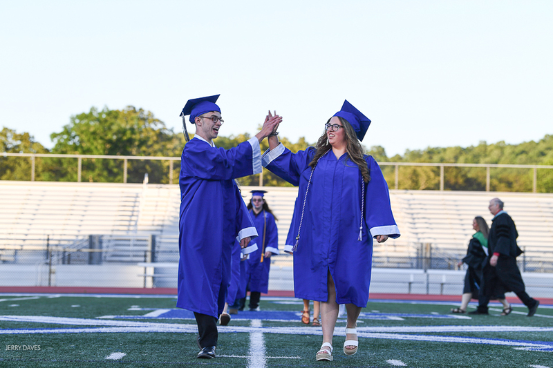 FCGrad250189.jpg