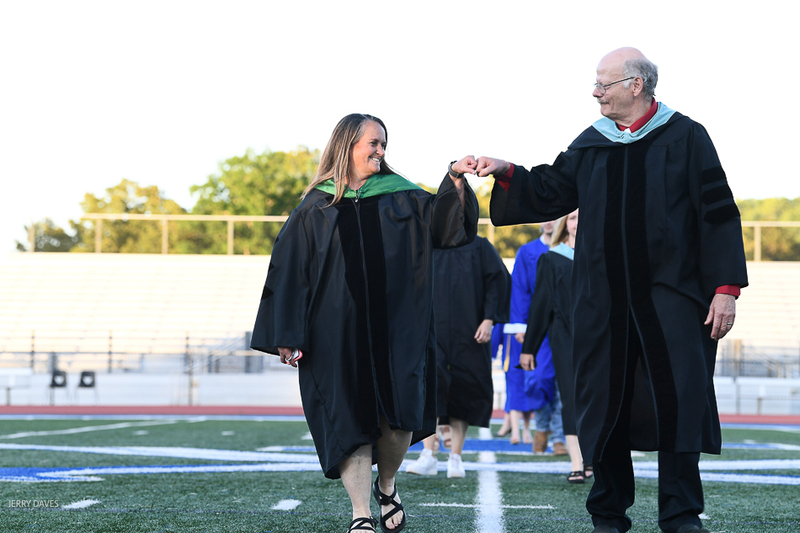 FCGrad250196.jpg
