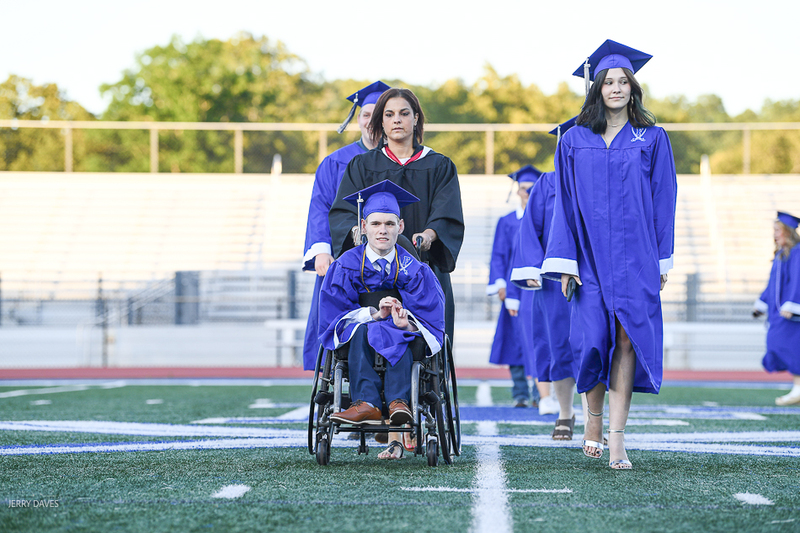 FCGrad250237.jpg