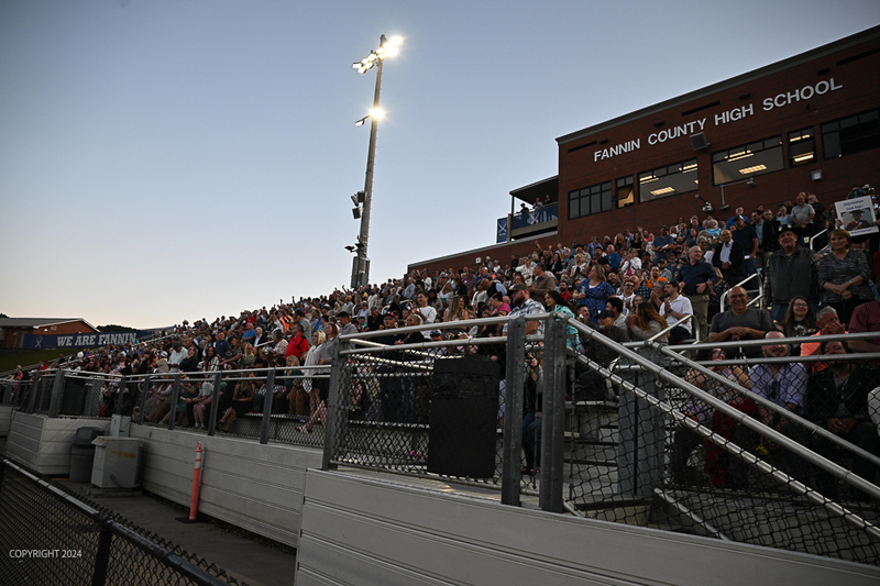 FCGrad250270.jpg