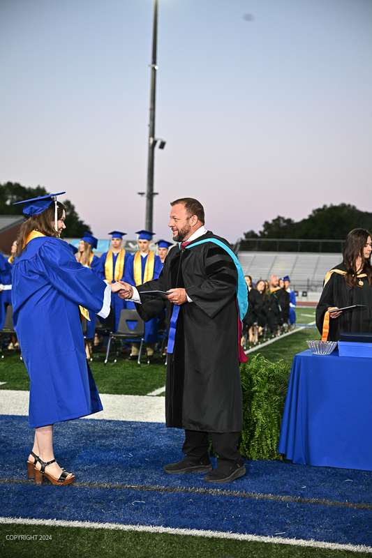 FCGrad250273.jpg