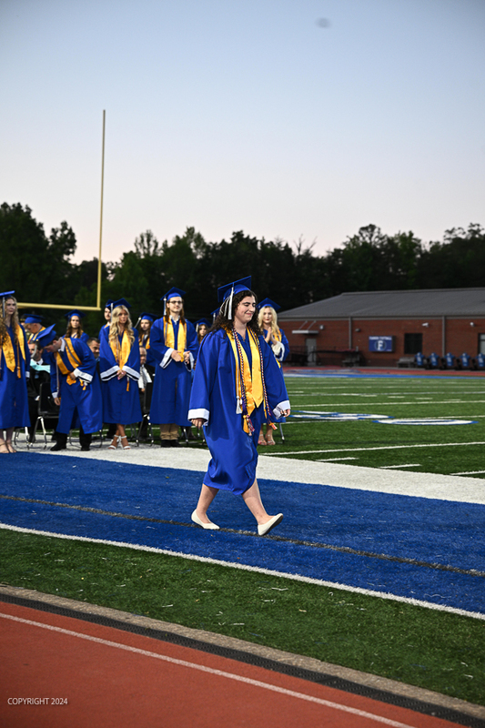 FCGrad250275.jpg