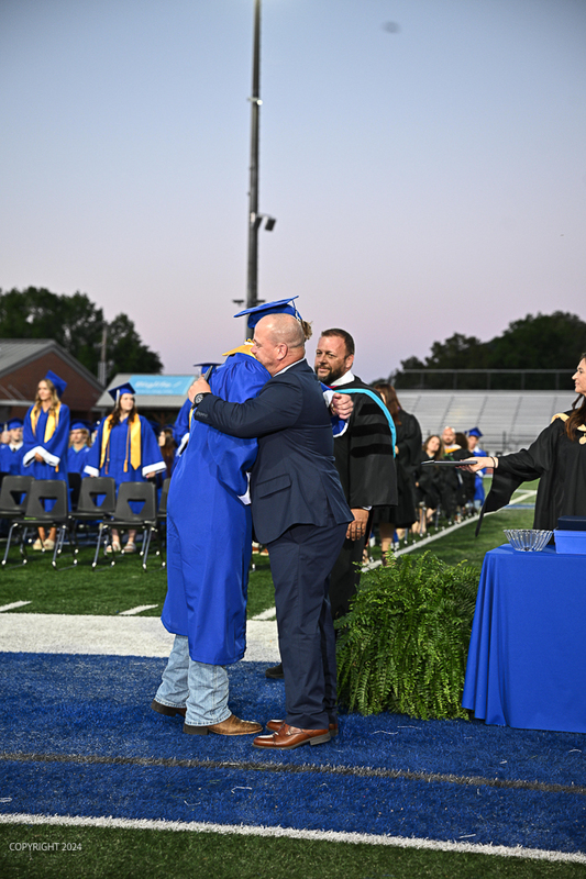 FCGrad250278.jpg