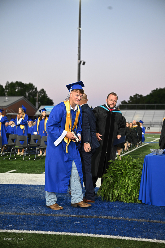 FCGrad250280.jpg