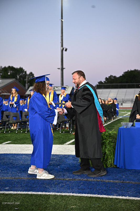 FCGrad250288.jpg