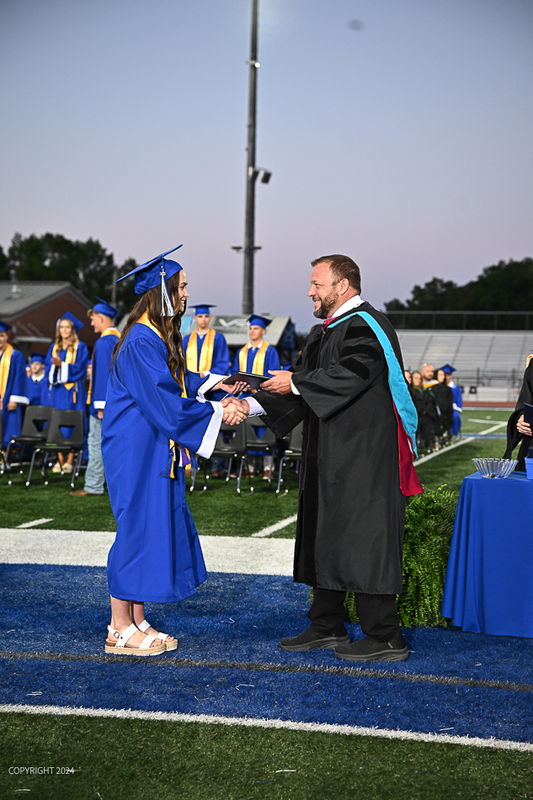 FCGrad250296.jpg