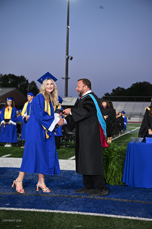 FCGrad250322.jpg