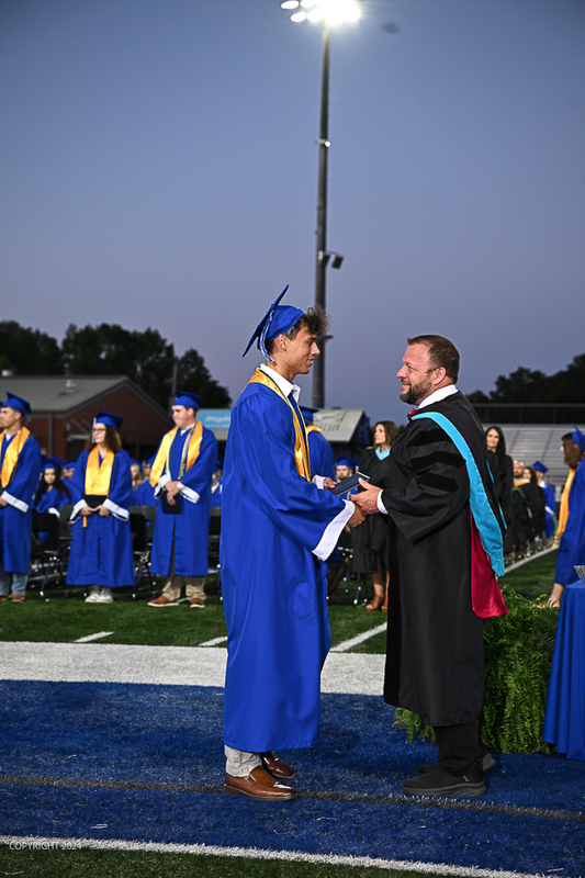 FCGrad250333.jpg